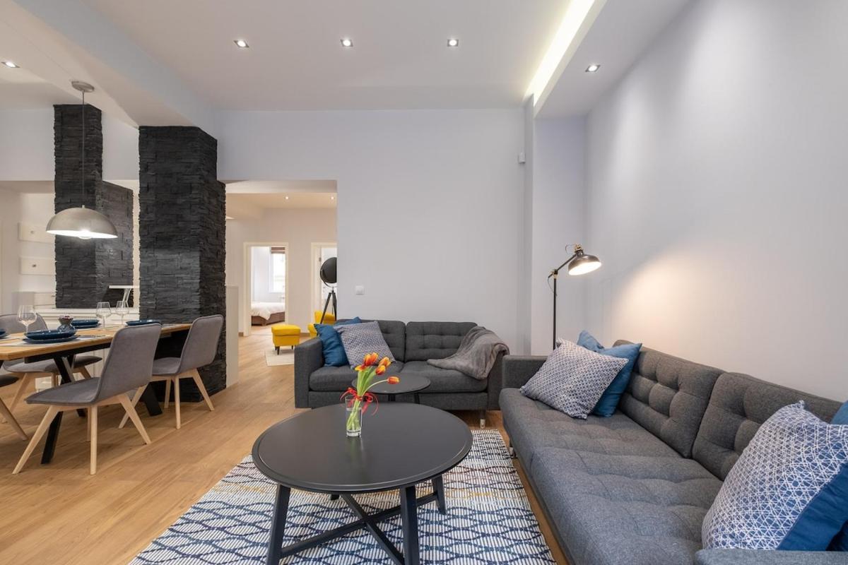 Dream 2bdr 2bthr At The Location Apartment *