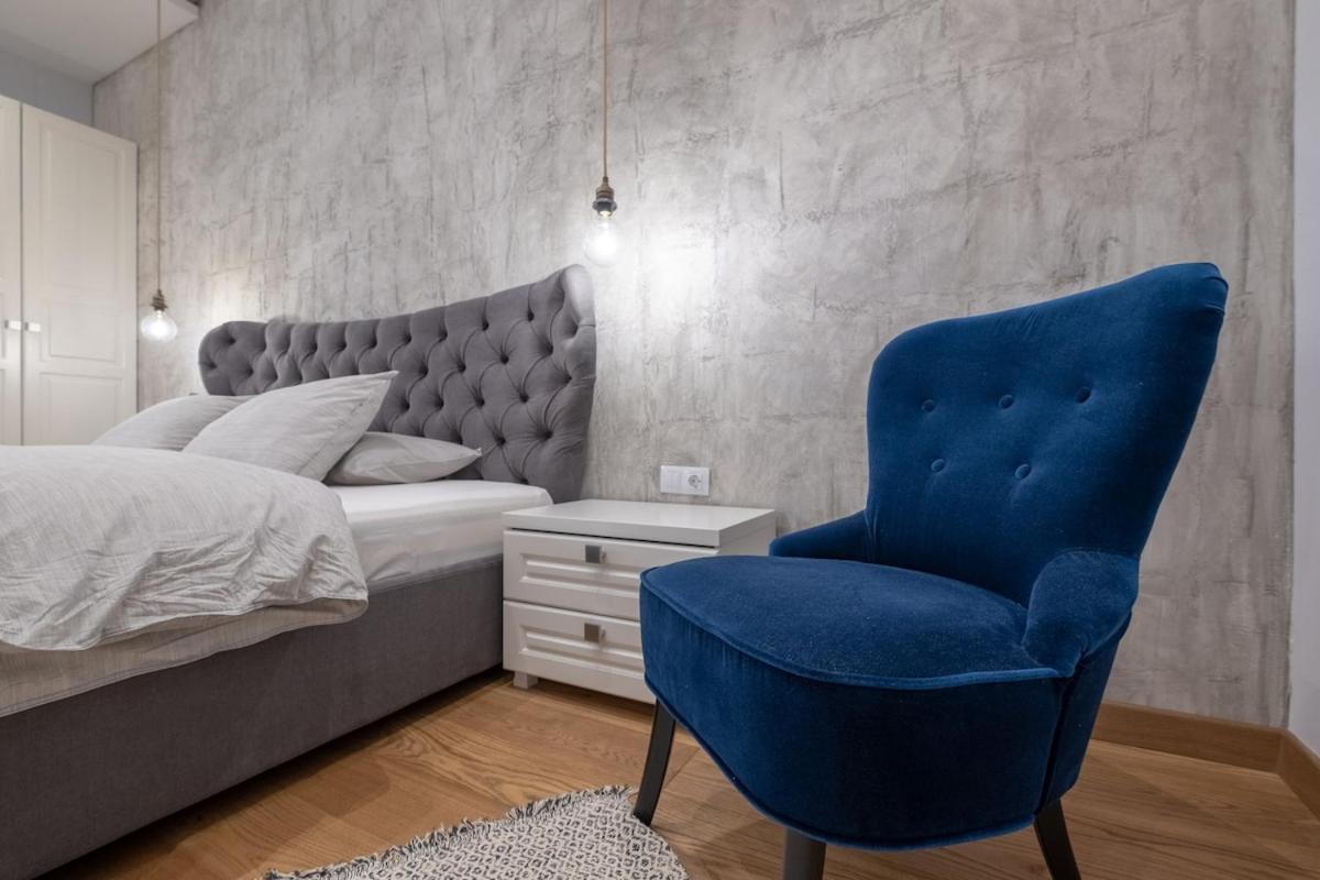Dream 2bdr 2bthr At The Location Apartment *