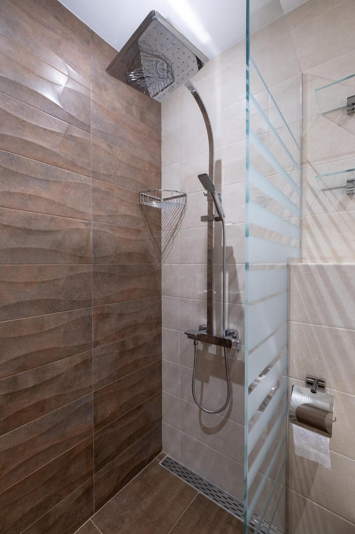 Apartment Dream 2bdr 2bthr At The Location